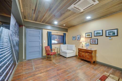 Pet-Friendly Texarkana Studio in The Historic 1894 in Texarkana, USA