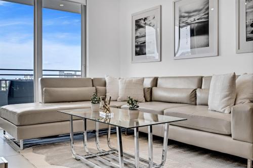 Chic 3 Bed Retreat Mins Brickell With Free Parking in Miami, USA
