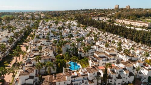 Apartment in Marbella near Golf and Beach - image 4