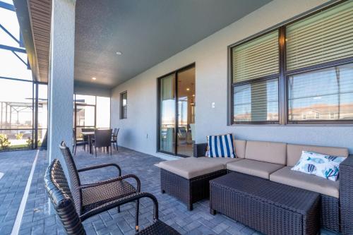 2957 FS - Luxury Oasis: 6BR Villa Pool Game in Kissimmee, USA