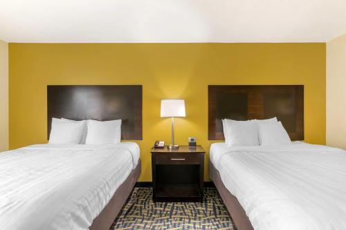 Best Western Plus Brunswick Inn & Suites - image 2