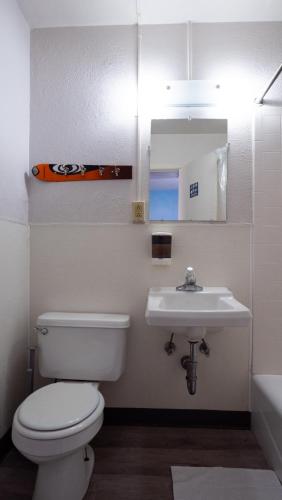 ColoRADo Adventure Hostel - 화장실