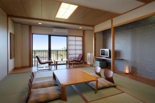 Japanese-Style Quadruple Room