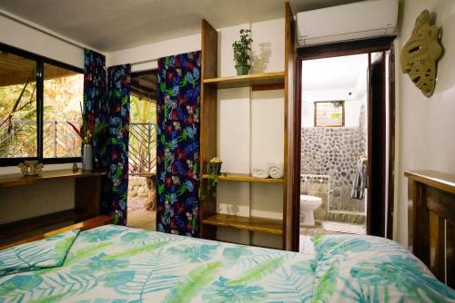Double Room with Private Bathroom image 4