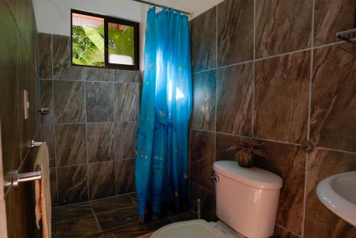 Quadruple Room with Private Bathroom image 5