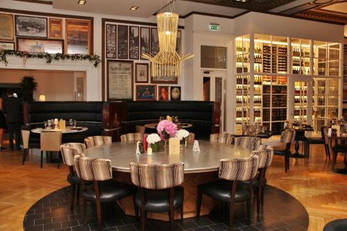 Hotel Indigo - Edinburgh - Princes Street an IHG Hotel - image 3