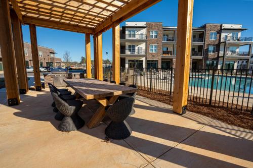 Modern Brand New 3BR 2B Apt in Heart of Athens in Athens, USA