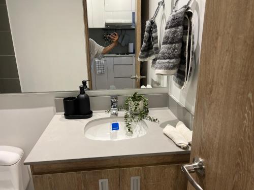 Apartasuite Central y Moderno Teusaquillo Centro Internacional - image 3