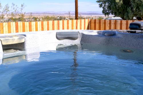 Cozy Stylish Home in the Heart of JT Village in Joshua Tree, USA
