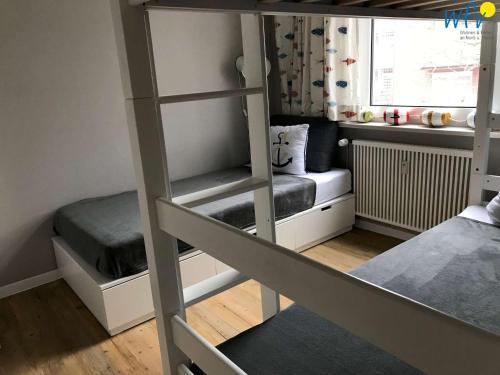Apartment with Sea View image 8