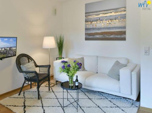 Apartment with Terrace room in Haus Inselrose Ferienwohnung Sandröschen