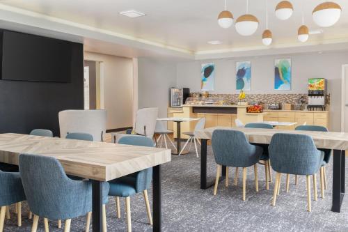 Food and beverages, TownePlace Suites by Marriott Sacramento Roseville in Roseville (CA)