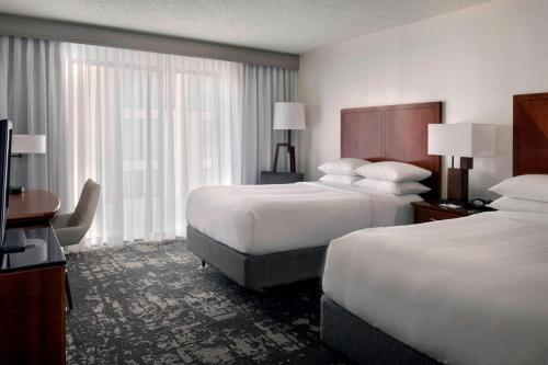 2 double beds