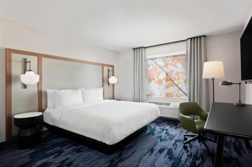 King Room with Mountain View