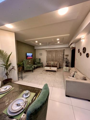 Capital Lagoon Hotel Apartments - image 2