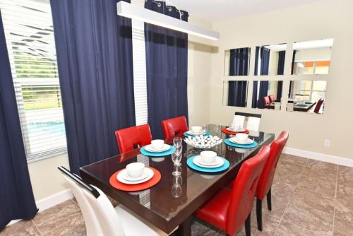 Last Minute Disney Getaway! Private Pool, Hot Tub & Games Room. Book Now! #17558 in Orlando, USA