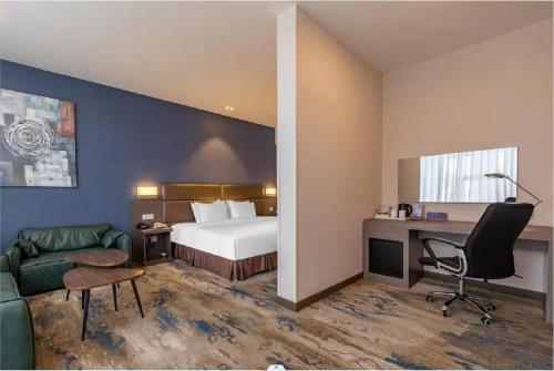 Holiday Inn Express Shenyang North Station