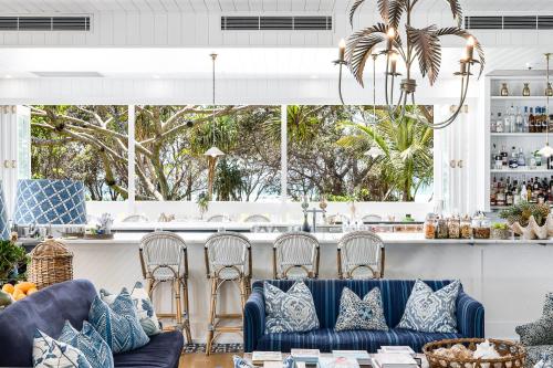 레스토랑, Halcyon House in 트위드 헤즈