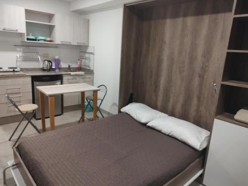 Double Room image 7