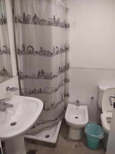 Double Room image 4