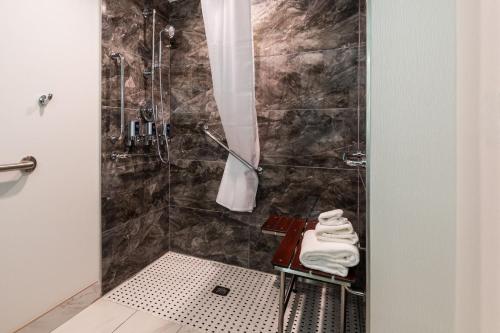 Four Points by Sheraton Atlanta Airport West - image 13