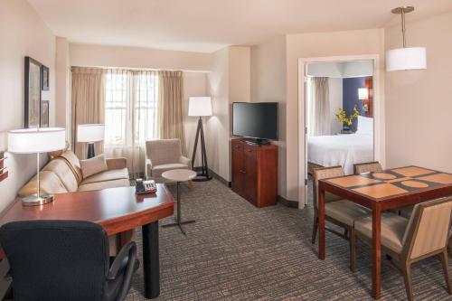 Two-Bedroom Suite with Sofa Bed