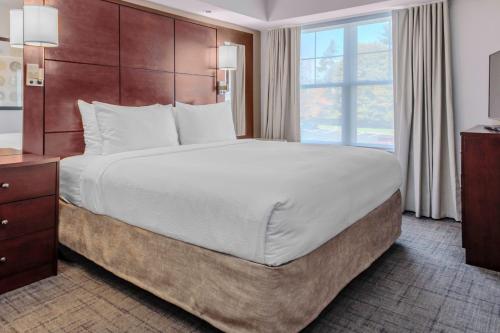 Sleeps 4