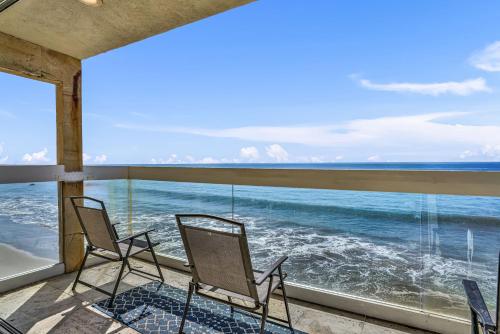 Malibu Beach House with Private Beach Access - Accommodation - Malibu