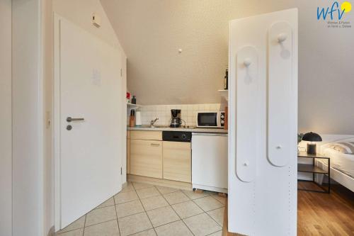 One-Bedroom Apartment image 8