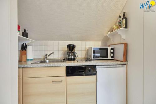One-Bedroom Apartment image 10