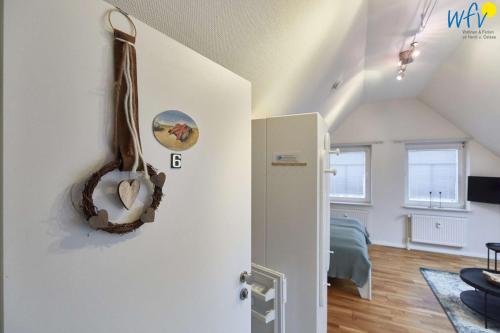 One-Bedroom Apartment image 4
