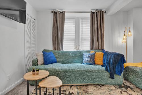 Modern Renovated & Comfy East Germantown Adobe in Philadelphia, USA