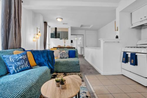 Modern Renovated & Comfy East Germantown Adobe in Philadelphia, USA