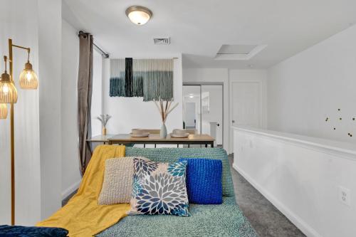 Modern Renovated & Comfy East Germantown Adobe in Philadelphia, USA