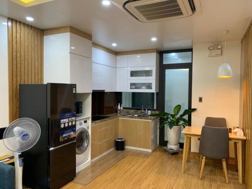 One-Bedroom Apartment image 8