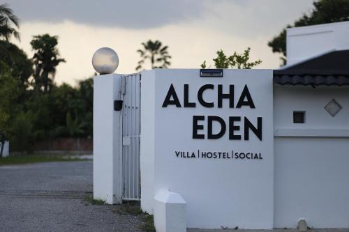 Alchaeden Villa Hostel