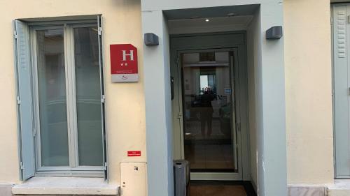 Hôtel Eiffel XV - image 7