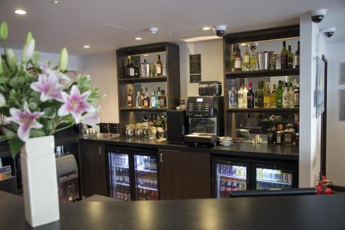 Pub/salong, Ramada by Wyndham Milton Keynes in Milton Keynes