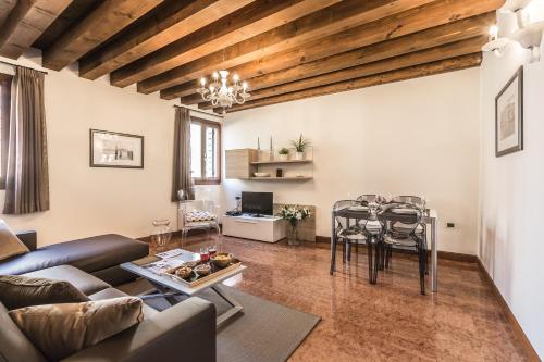 Ca' Del Monastero 3 Collection Apartment for 4 Guests with Lift - image 7