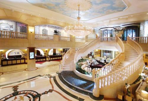 Lobby, Knight Castle Hotel - formerly known as Carlton Palace Hotel in Deira