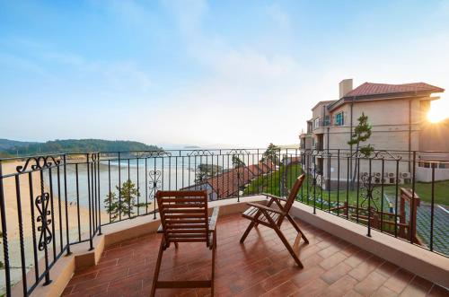 El Dorado Resort in Sinan-gun