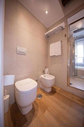 Town House Spagna- luxury Rooms with Jacuzzi Bath, Roma (foto 7)