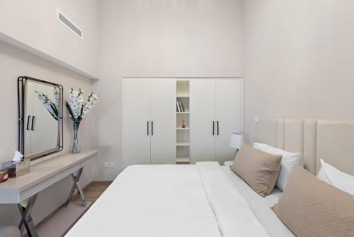 VayK - Stylish and Elegant 1 BD Apartment in Downtown - main image