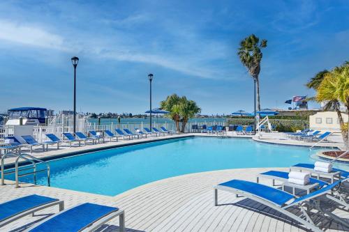 Courtyard by Marriott St. Petersburg Clearwater/Madeira Beach - image 11