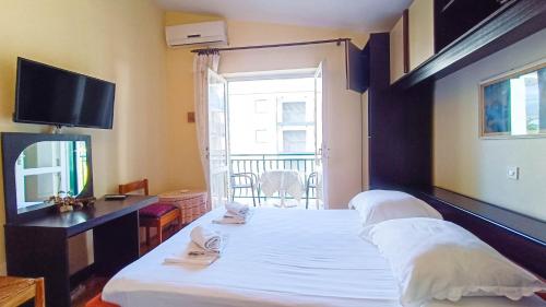 1 double bed