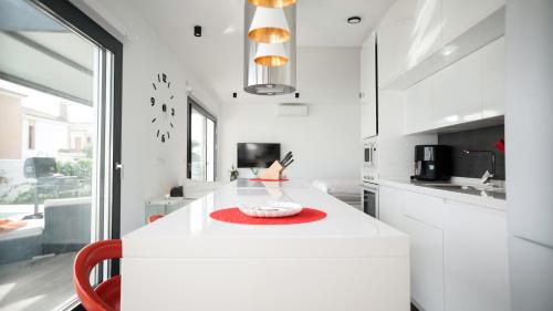 VILLA ANYWAY CONIL Un lujo frente al mar in Fuente del Gallo Beach