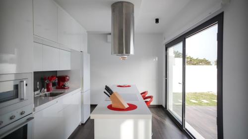 VILLA ANYWAY CONIL Un lujo frente al mar in Fuente del Gallo Beach