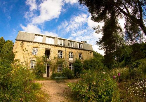 MANOIR DU TERTRE au coeur de la forêt de Brocéliande