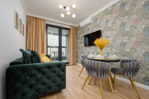 Elegant Apartment near Rondo ONZ by Renters Prestige, Warsaw
