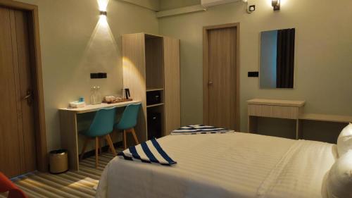 King Room image 10